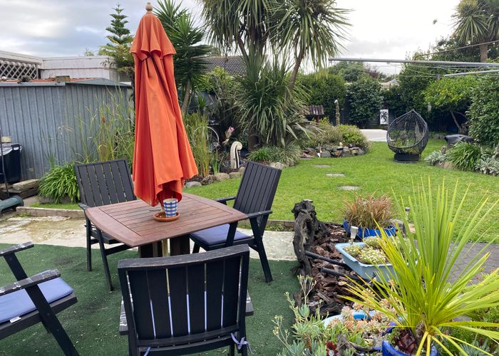  at 2 Rutland Place, Milson, Palmerston North