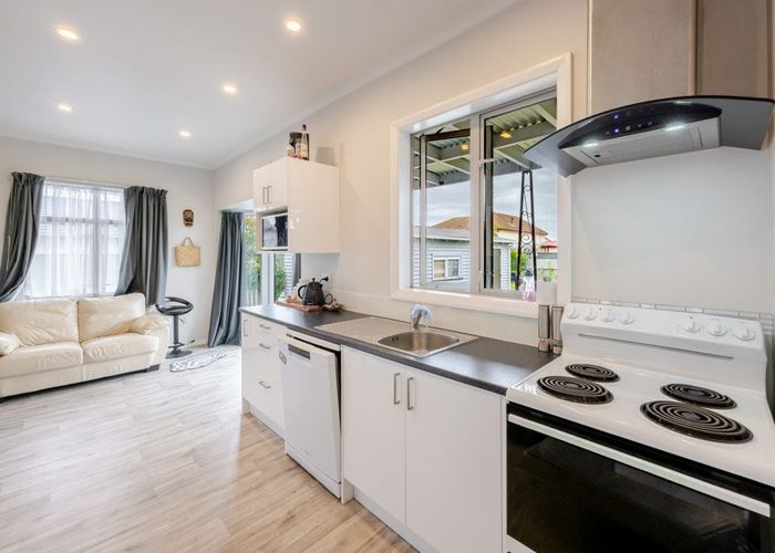  at 305 Gascoigne Street, Raureka, Hastings, Hawke's Bay