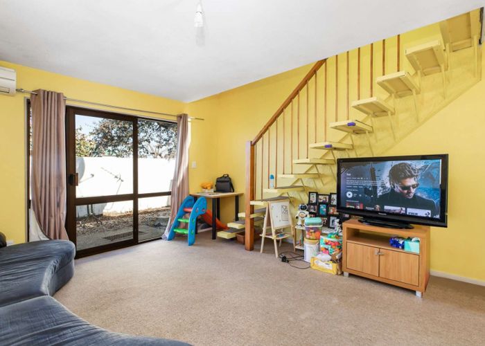  at 3/11 Burns Street, Sydenham, Christchurch City, Canterbury