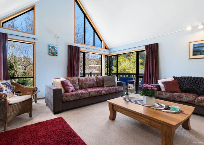  at 2 Crown Hill Close, Forrest Hill, Auckland