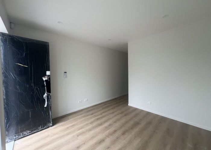  at 2/5  Calthorp Close, Favona, Manukau City, Auckland