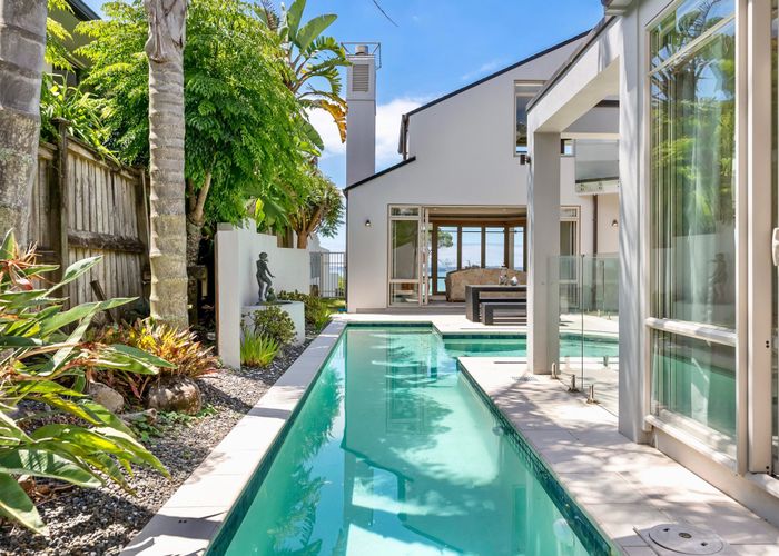  at 32 Cliff Road, Torbay, North Shore City, Auckland
