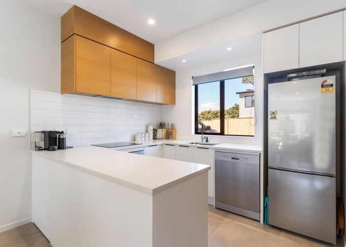  at 7/18 Kaimai Avenue, Massey, Auckland