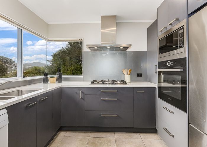  at 21 Saunders Close, Whitby, Porirua, Wellington