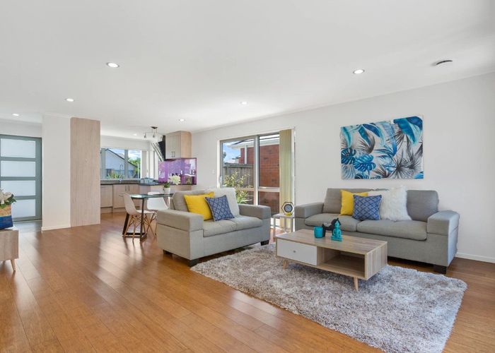  at 33 Whekau Drive, Takanini, Papakura, Auckland