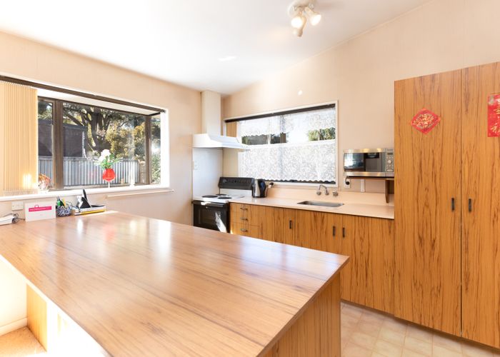  at 1/5 Crofton Road, Harewood, Christchurch