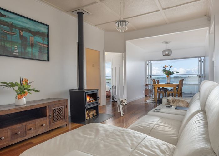 at 64 Aldersgate Road, Hillsborough, Auckland