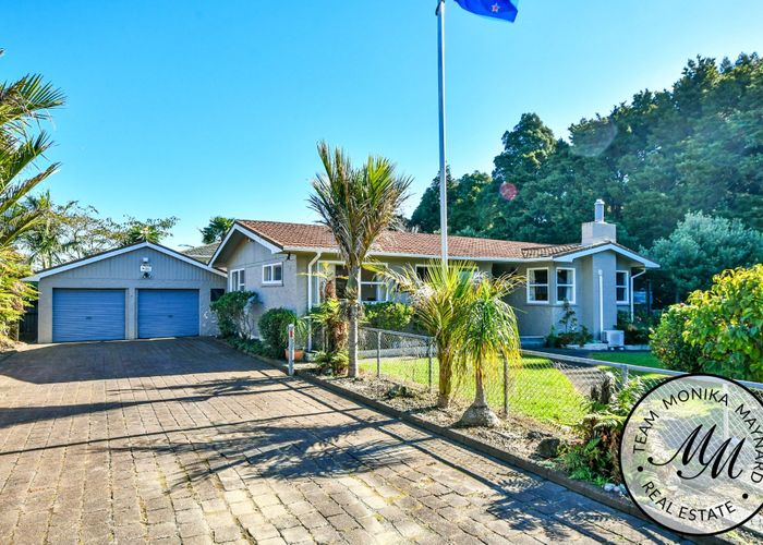  at 2 Walpole Avenue, Hillpark, Auckland