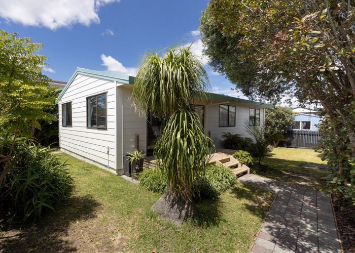  at 922B Papamoa Beach Road, Papamoa Beach, Papamoa