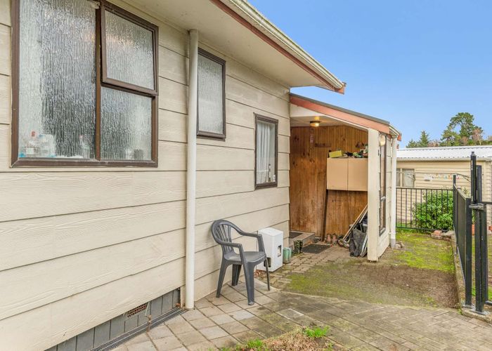  at 8 Parkdale Drive, Aramoho, Whanganui, Manawatu / Whanganui