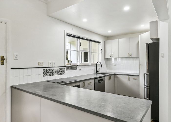  at 52 Totara Road, Miramar, Wellington