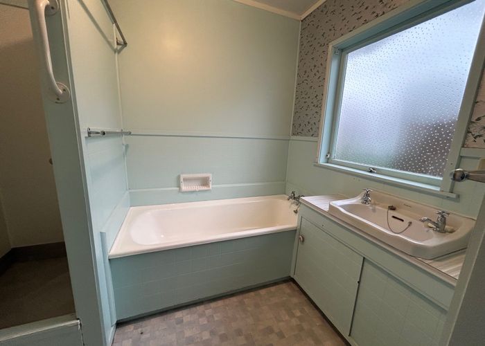  at 9 Troy Place, Glendowie, Auckland