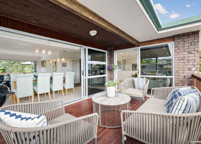  at 8 Towbridge Place, Howick, Auckland