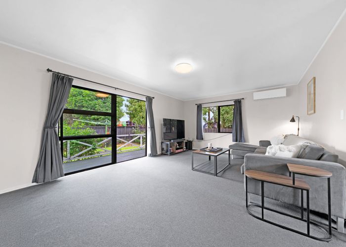  at 2/101 Settlement Road, Papakura, Papakura, Auckland