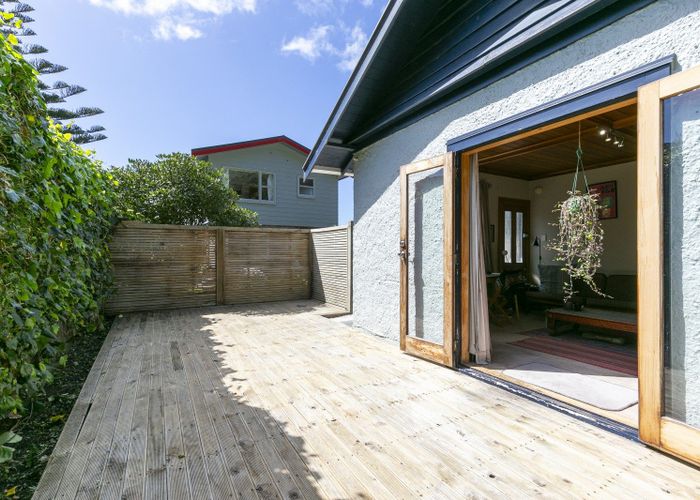  at 120A Breaker Bay Road, Breaker Bay, Wellington