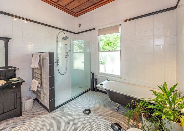  at 7 Barrack Street, City Centre, Whanganui, Manawatu / Whanganui