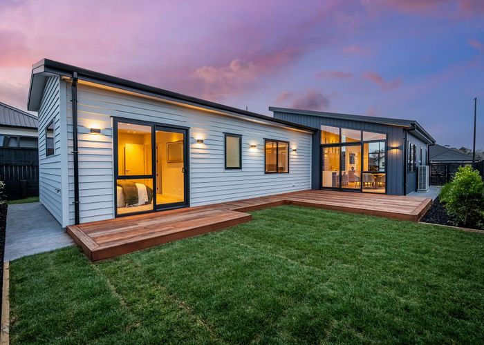  at 4 Henl Lane, Milldale, Rodney, Auckland