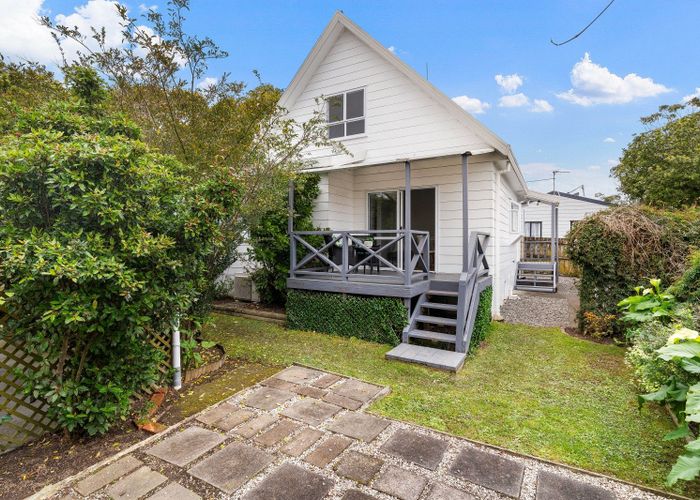  at 1/54 De Quincey Terrace, Highland Park, Manukau City, Auckland