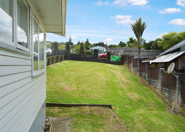  at 107 Captain Scott Road, Glen Eden, Auckland