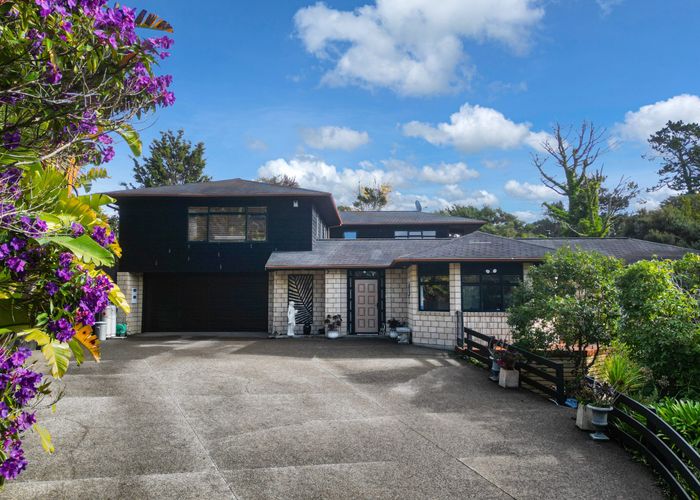  at 3 Oakford Park Crescent, Greenhithe, North Shore City, Auckland