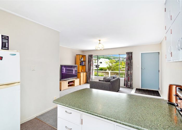  at 4/12A Oxford Street, Tawa, Wellington