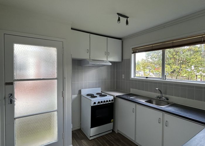  at 1/27 Mataroa Road, Mount Wellington, Auckland City, Auckland