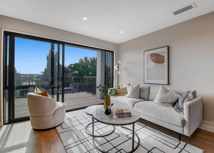  at Lot 8/32 Beulah Avenue, Rothesay Bay, North Shore City, Auckland