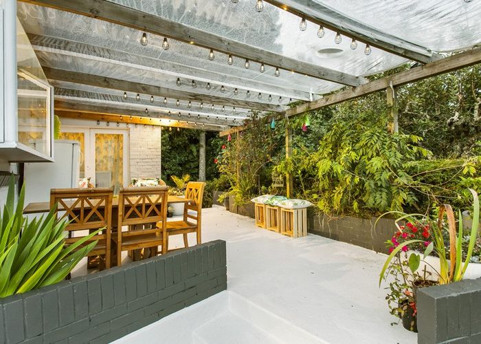  at 20 Scenic Drive, Hill Park, Manukau City, Auckland