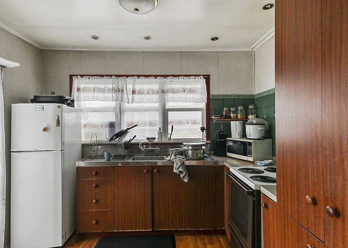  at 7 McKean Avenue, Manurewa, Manukau City, Auckland