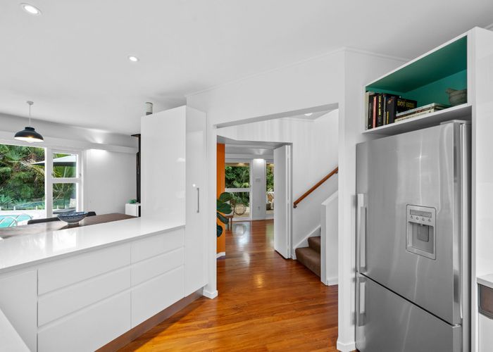  at 6 Tipene Place, Meadowbank, Auckland