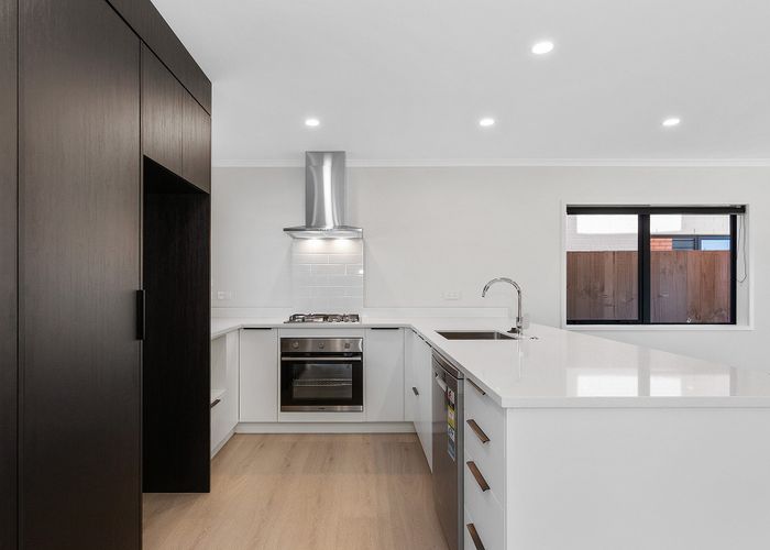  at 4/6 Fend Street, Chartwell, Hamilton, Waikato