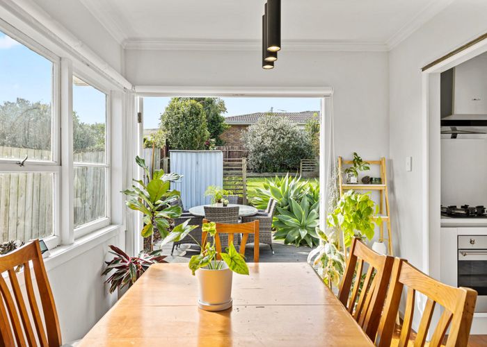 at 1/14 Reeves Road, Pakuranga, Auckland