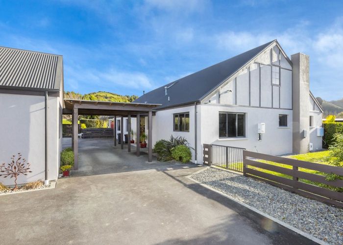  at 46 Emerald Hill Drive, Birchville, Upper Hutt