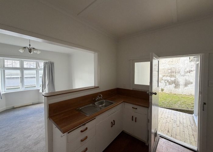  at 2/44 Northland Road, Northland, Wellington, Wellington