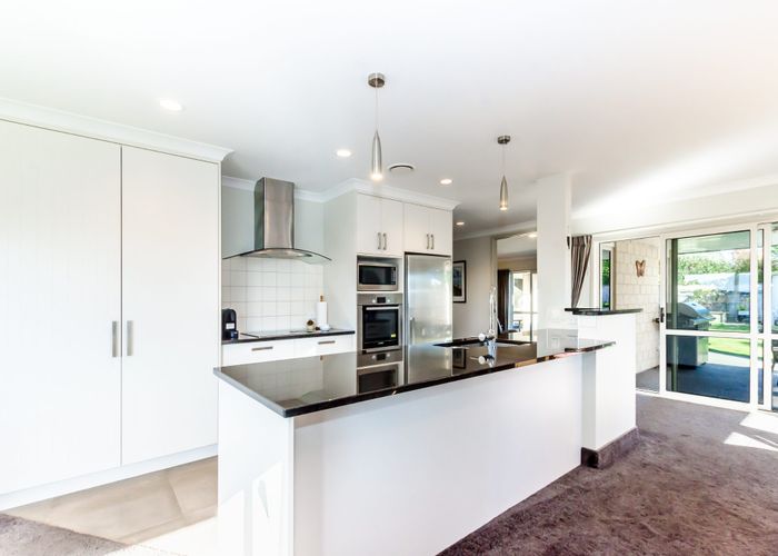  at 3 Patterson Lane, Raumati Beach, Paraparaumu