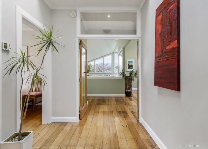  at 17 Raine Street, Karori, Wellington