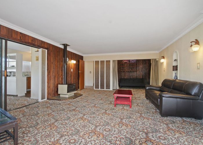  at 28 Wycherley Drive, Bucklands Beach, Auckland
