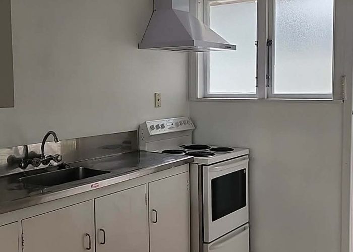  at 105 Te Atatu Road, Te Atatu South, Waitakere City, Auckland