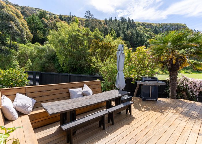  at 14 Finnsarby Place, Sumner, Christchurch