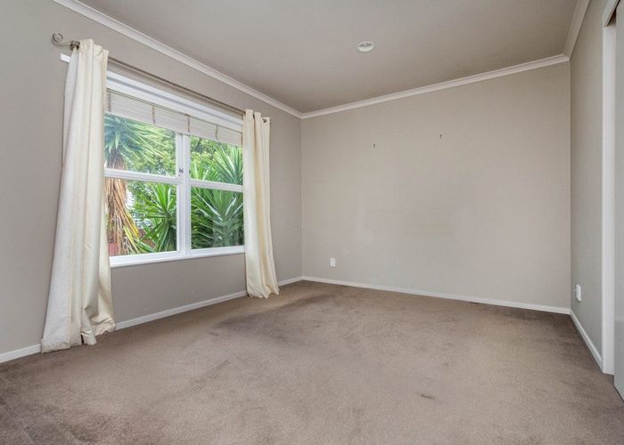  at 2/12 Walter Street, Hauraki, North Shore City, Auckland