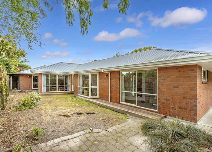  at 2/86 Brookside Terrace, Bryndwr, Christchurch