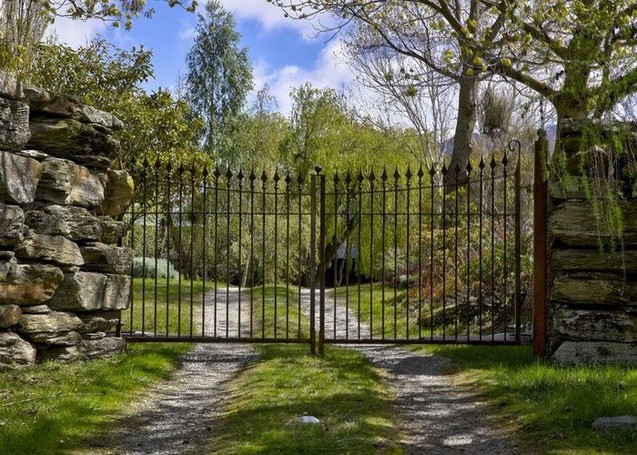  at 206 Peninsula Road, Kelvin Heights, Queenstown-Lakes, Otago