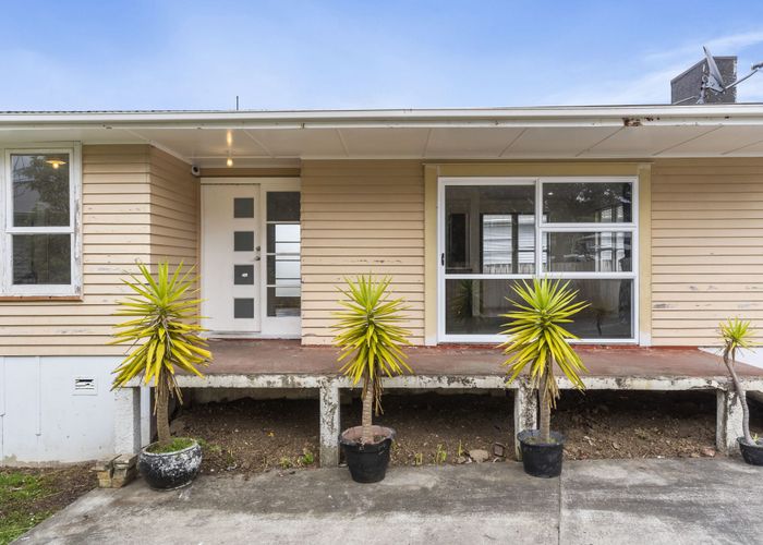  at 33 Mountain Road, Mangere Bridge, Auckland