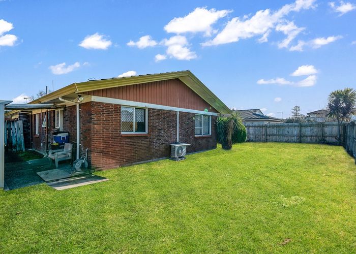  at 4/24 Robertson Road, Favona, Manukau City, Auckland