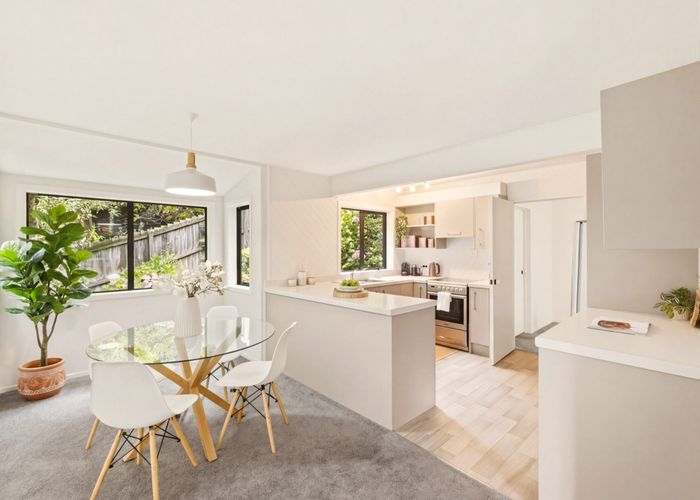  at 102 Bowenvale Avenue, Cashmere, Christchurch City, Canterbury