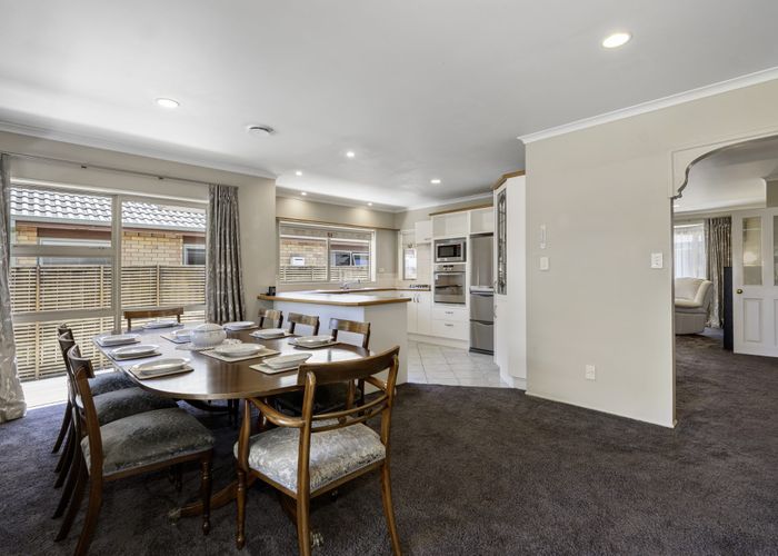  at 8 Doneraille Place, Bethlehem, Tauranga