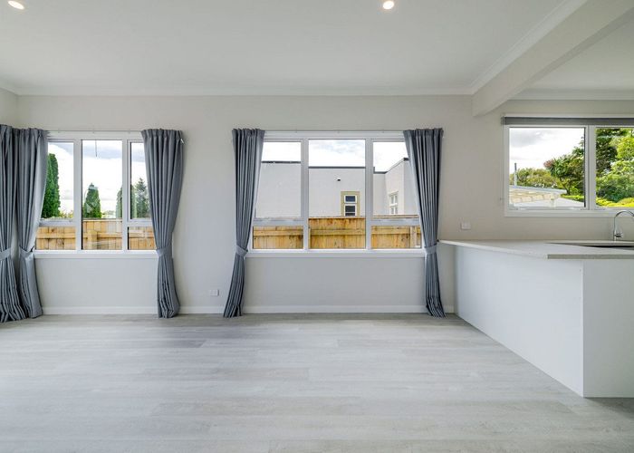  at 160 College Street, Awapuni, Palmerston North, Manawatu / Whanganui