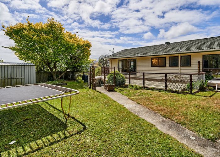  at 16 Brasenose Place, Tawa, Wellington