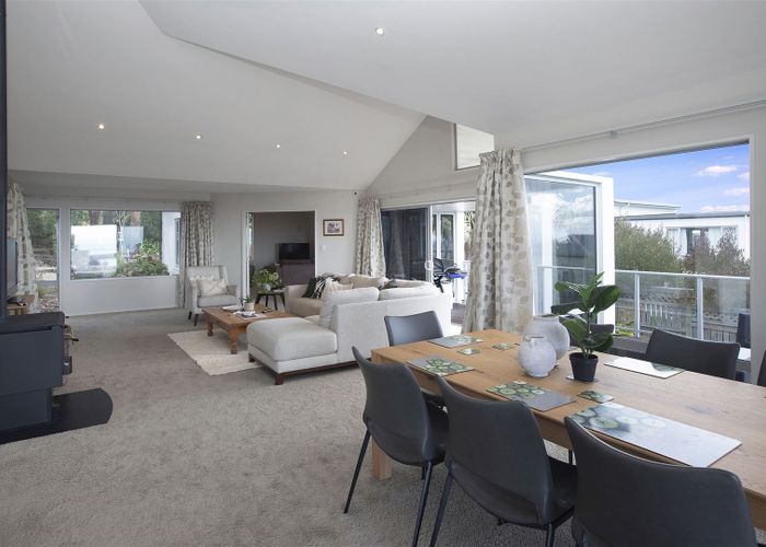  at 8 Kaikoura View, Mount Pleasant, Christchurch