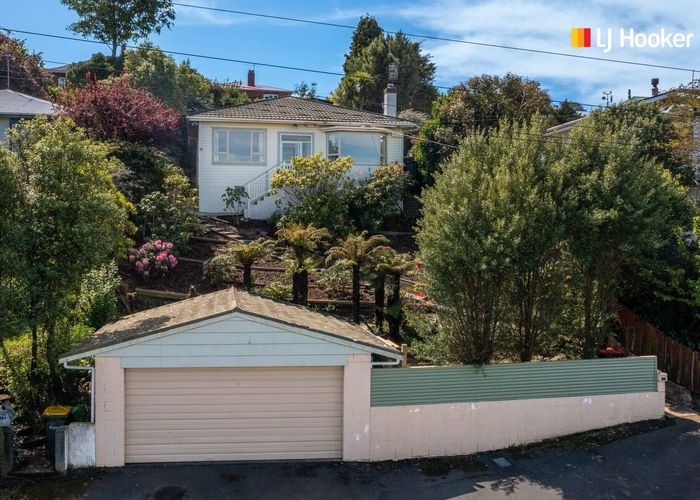  at 112 Oakwood Avenue, Balaclava, Dunedin